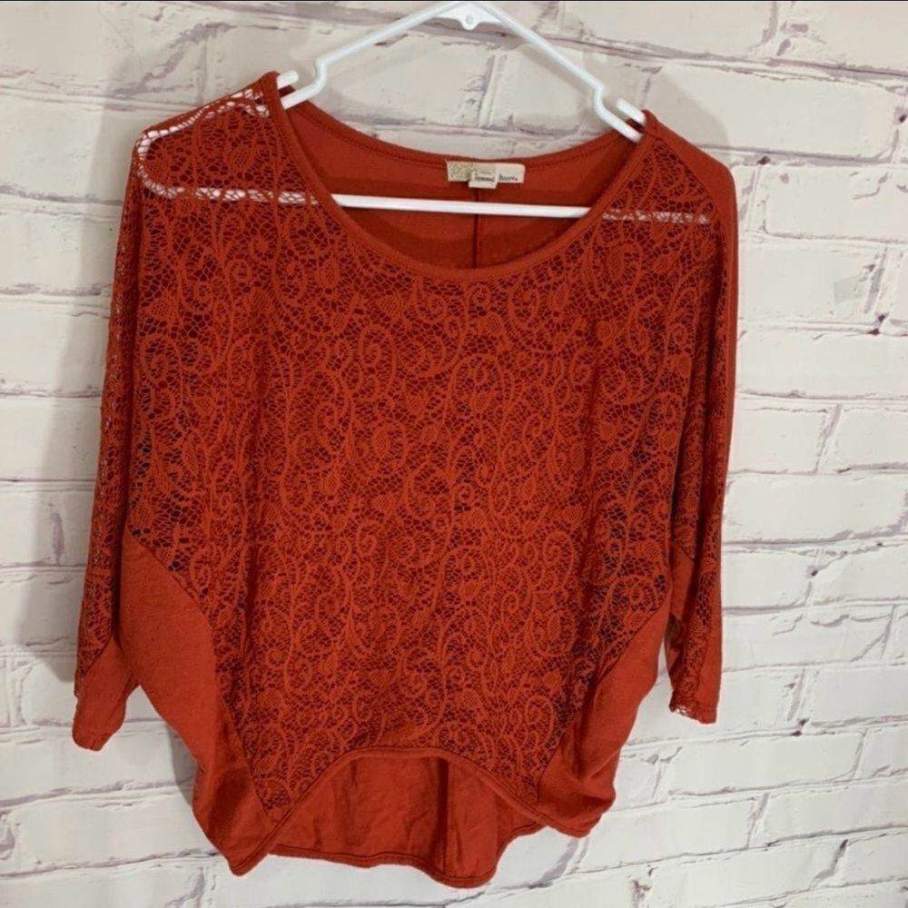 Derek Heart medium orange top